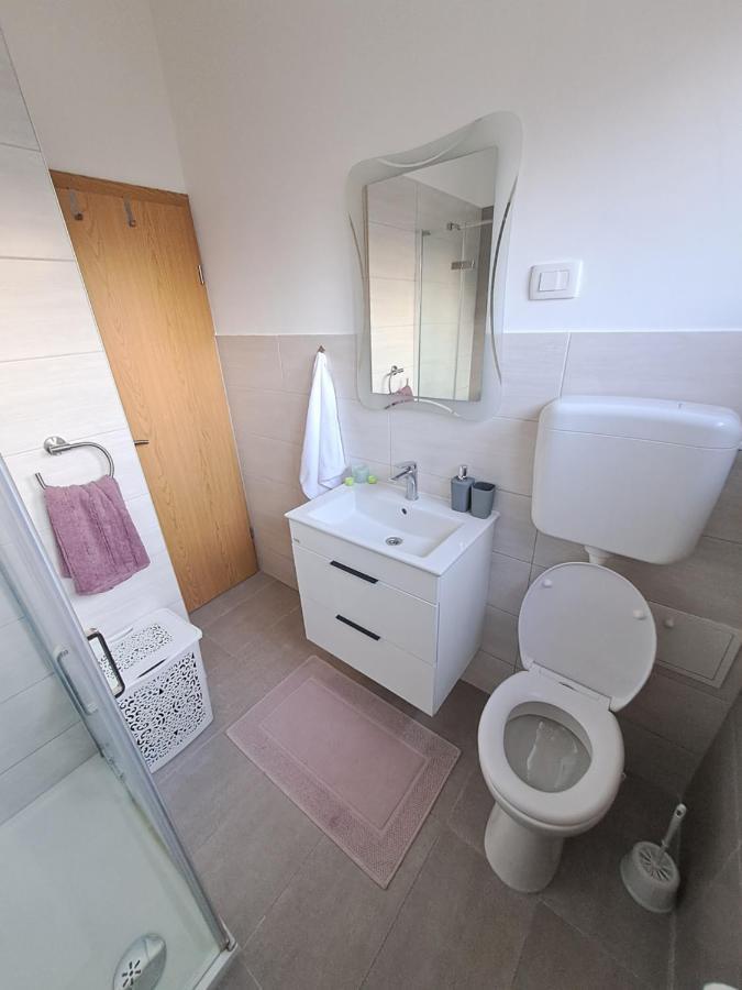 Yulia Apartman Póla Kültér fotó
