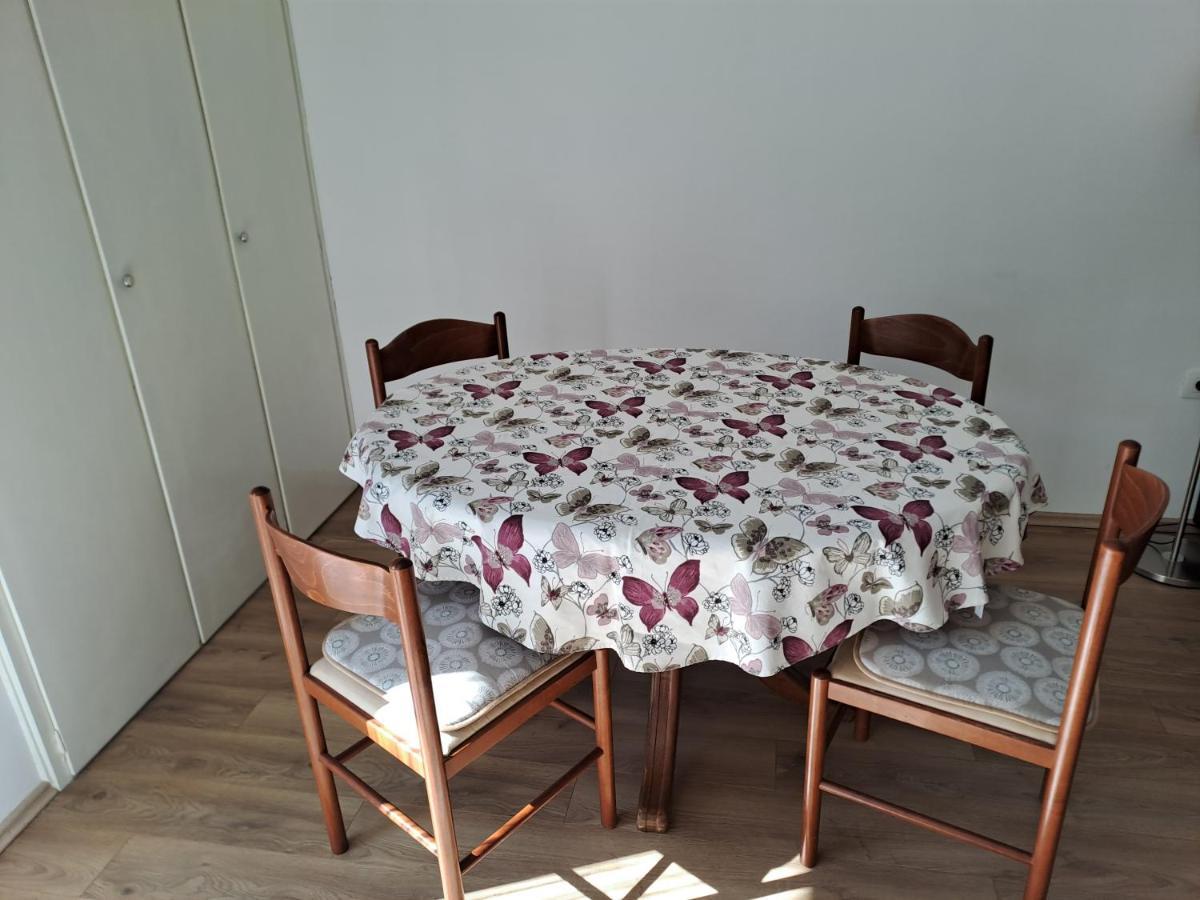 Yulia Apartman Póla Kültér fotó