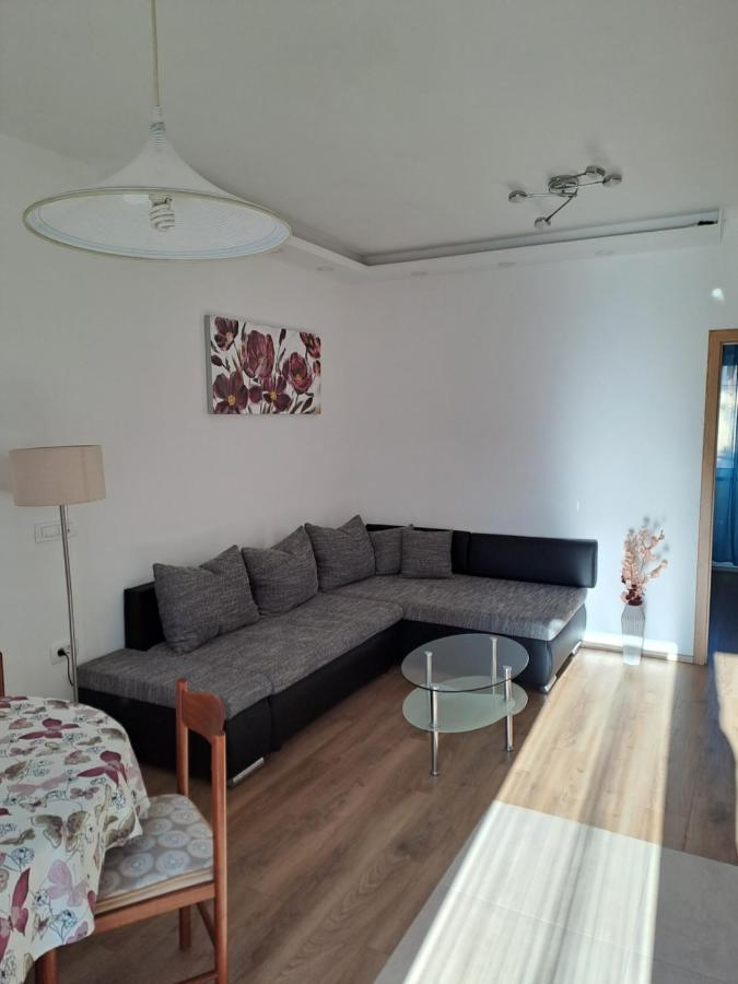 Yulia Apartman Póla Kültér fotó